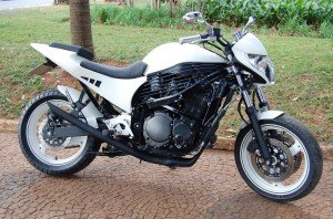 Suzuki GSXF White
